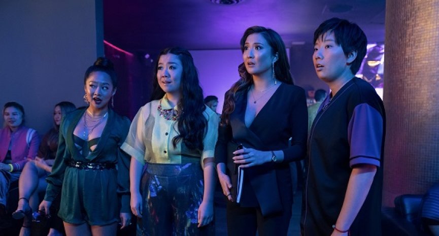 《媽的多重宇宙》女星大膽露「下體刺青」？R級喜劇《喜幹會》爛番茄100%超好評