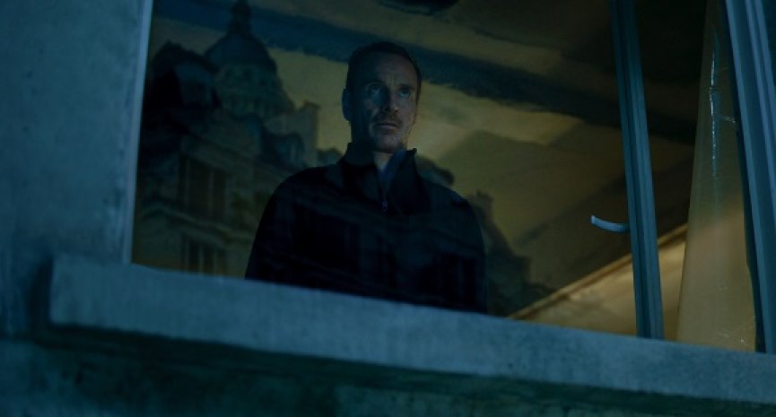 麥可法斯賓達化身《殺手》！Netflix公開大衛芬奇新作前導預告