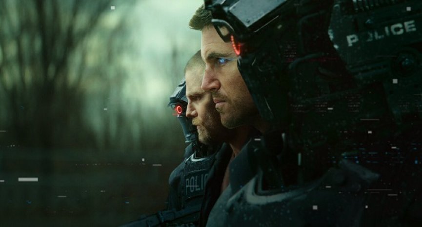「綠箭俠」攜手堂弟回歸！Netflix電影《8級警戒2》公開正式預告