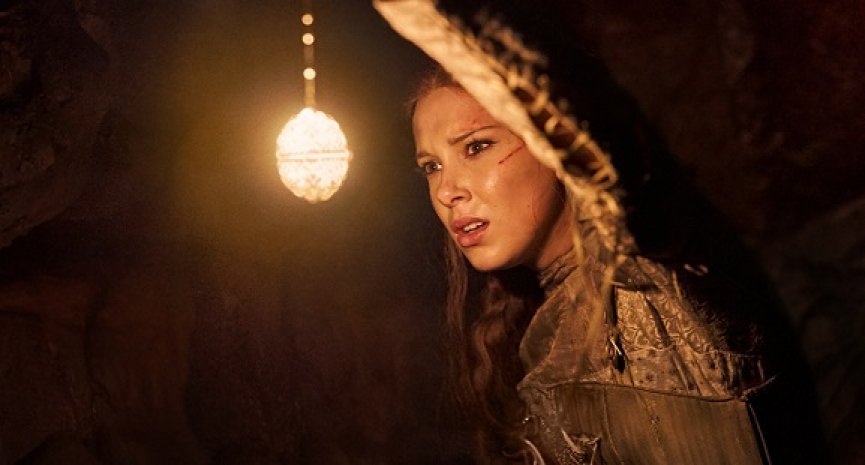 Netflix電影《少女鬥惡龍》曝正式預告！米莉芭比布朗對抗《紙牌屋》羅蘋萊特