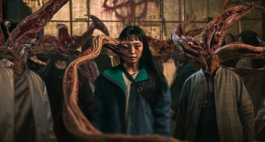 《寄生獸：灰色部隊》衝上Netflix台灣榜第二名！原著作家大讚「樂見不同世界產生新故事」